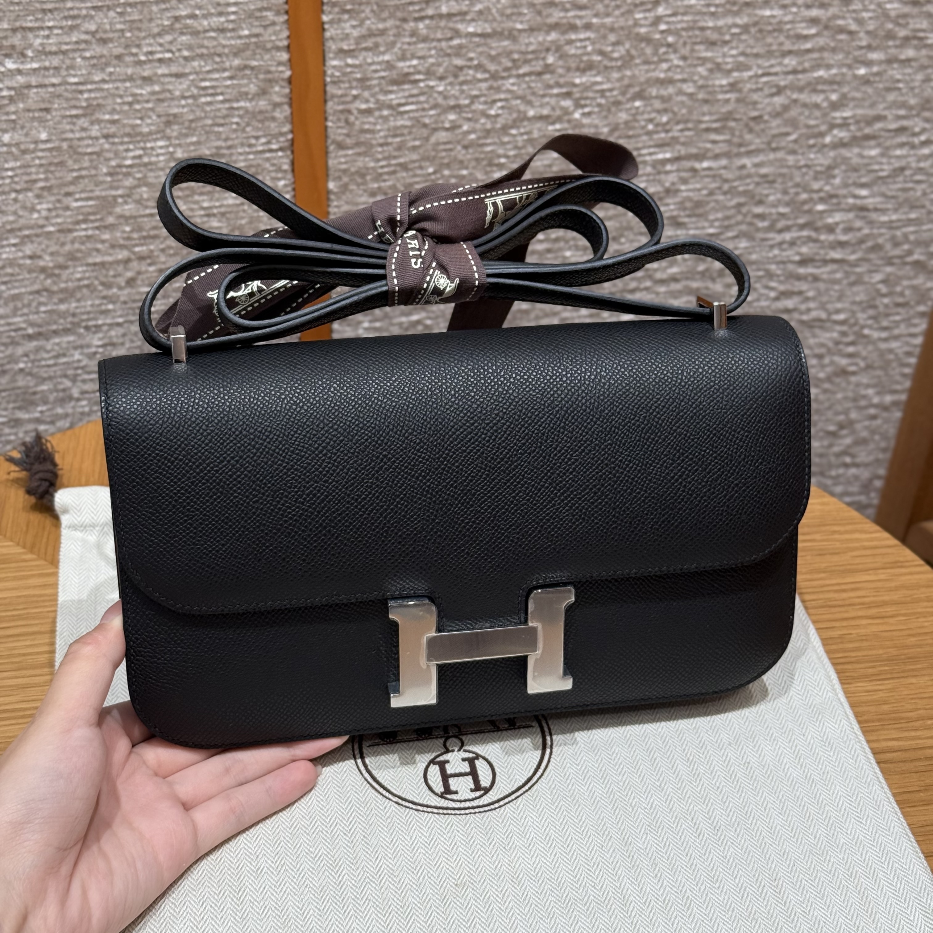 에르메스 Hermes Constance Elan 24cm Epsom 89 Noir/silver