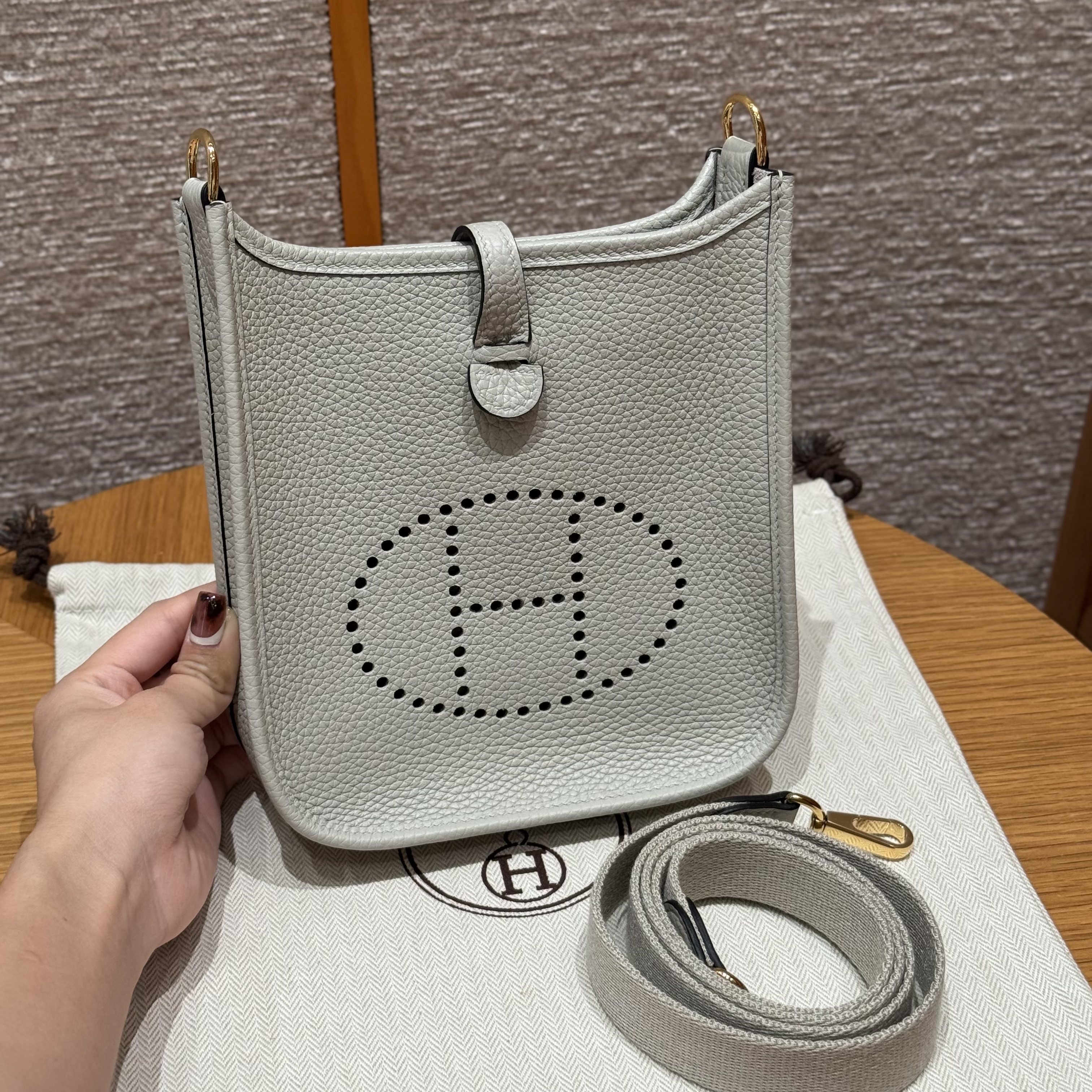 에르메스 Hermes Mini Evelyne 16cm clemence 8U Blue glacier/gold
