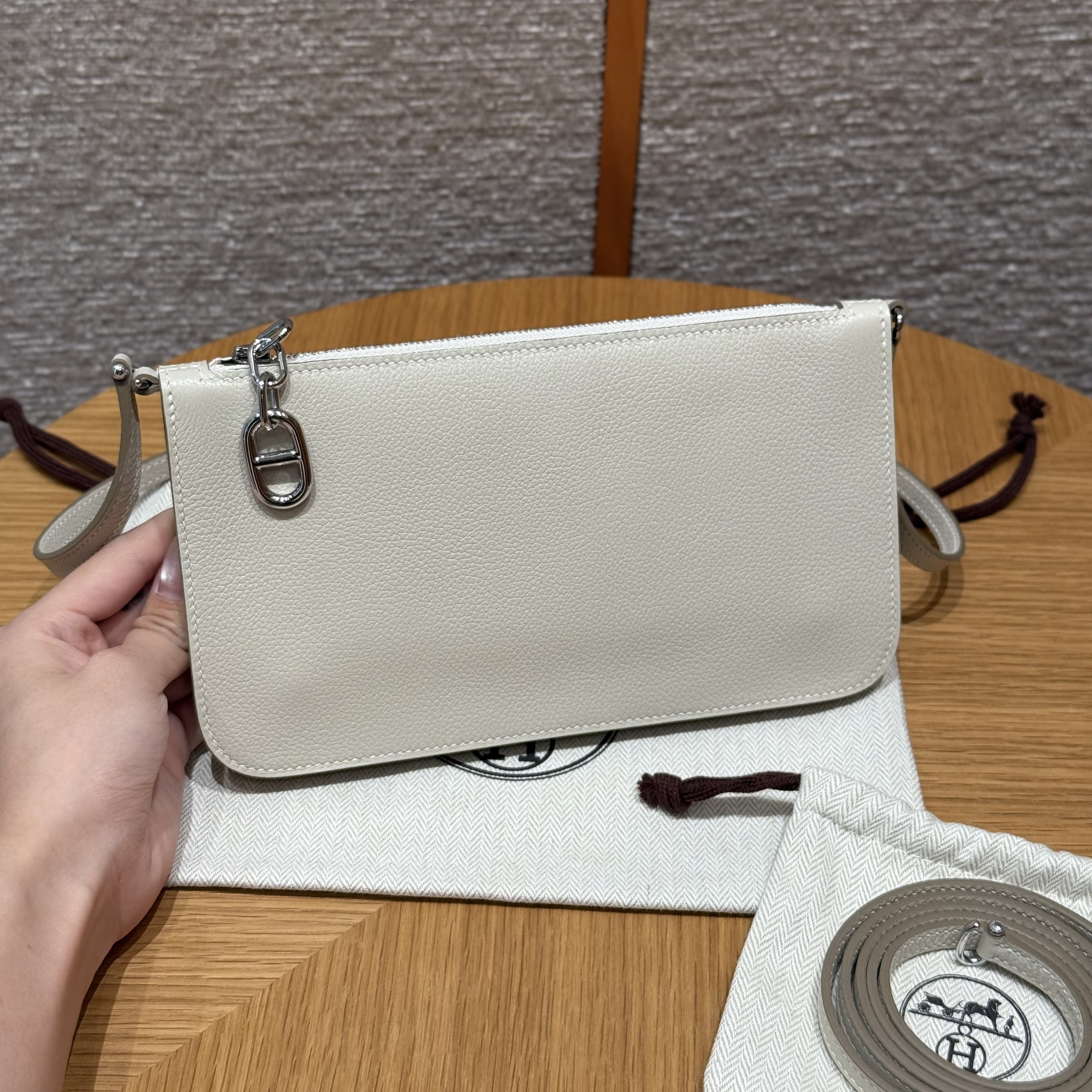 에르메스 Hermes Zipengo Evercolor 10 Craie/silver