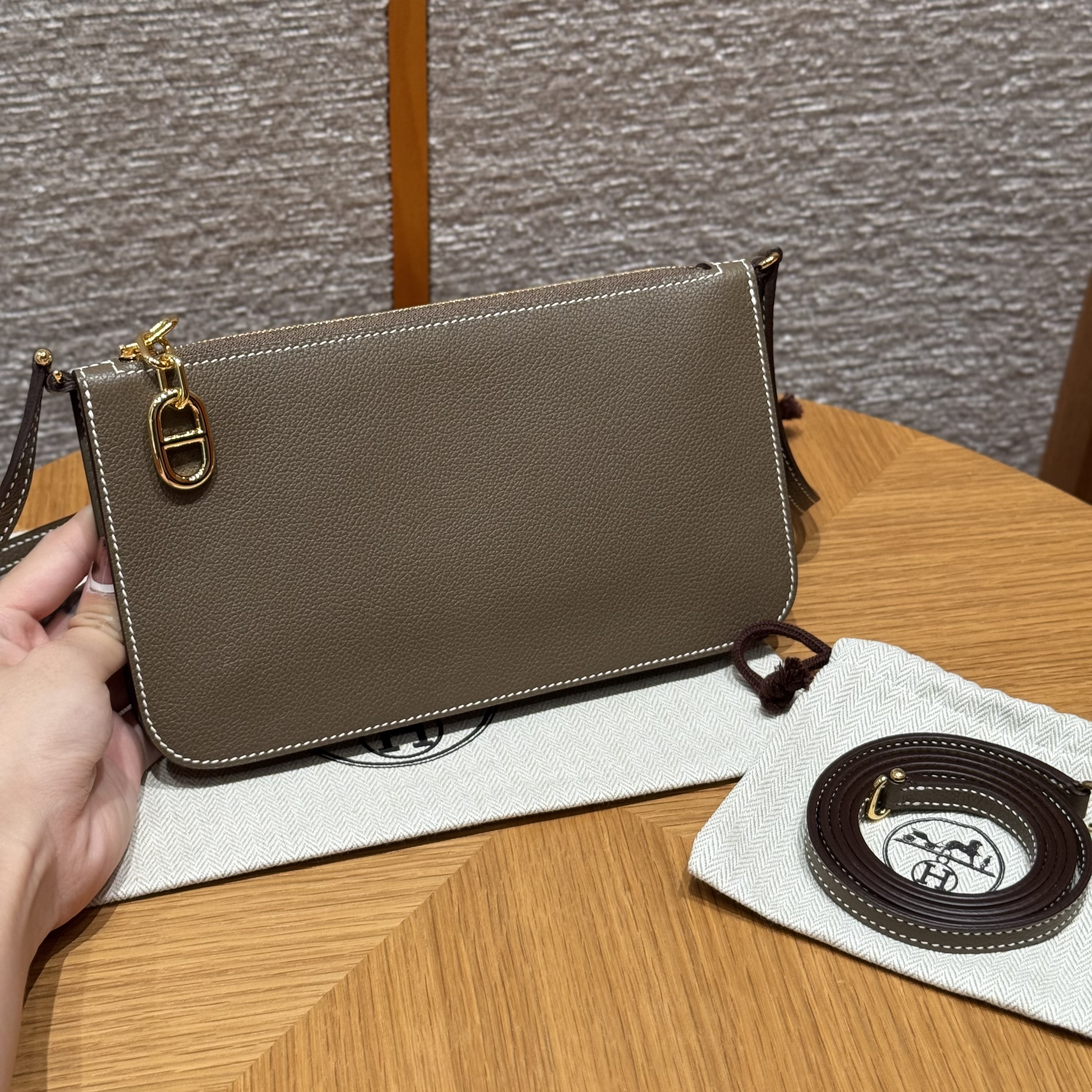 에르메스 Hermes Zipengo Evercolor 18 Etoupe/gold