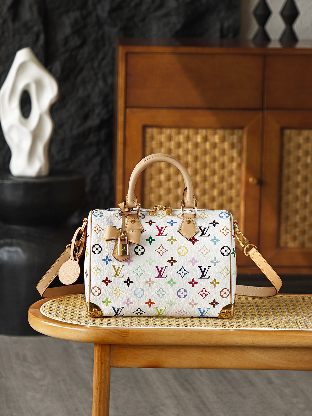 【AS】루이비통 M13085 Louis Vuitton x Murakami Takashi Speedy Bandouliere 25 Multicolor White 25cm