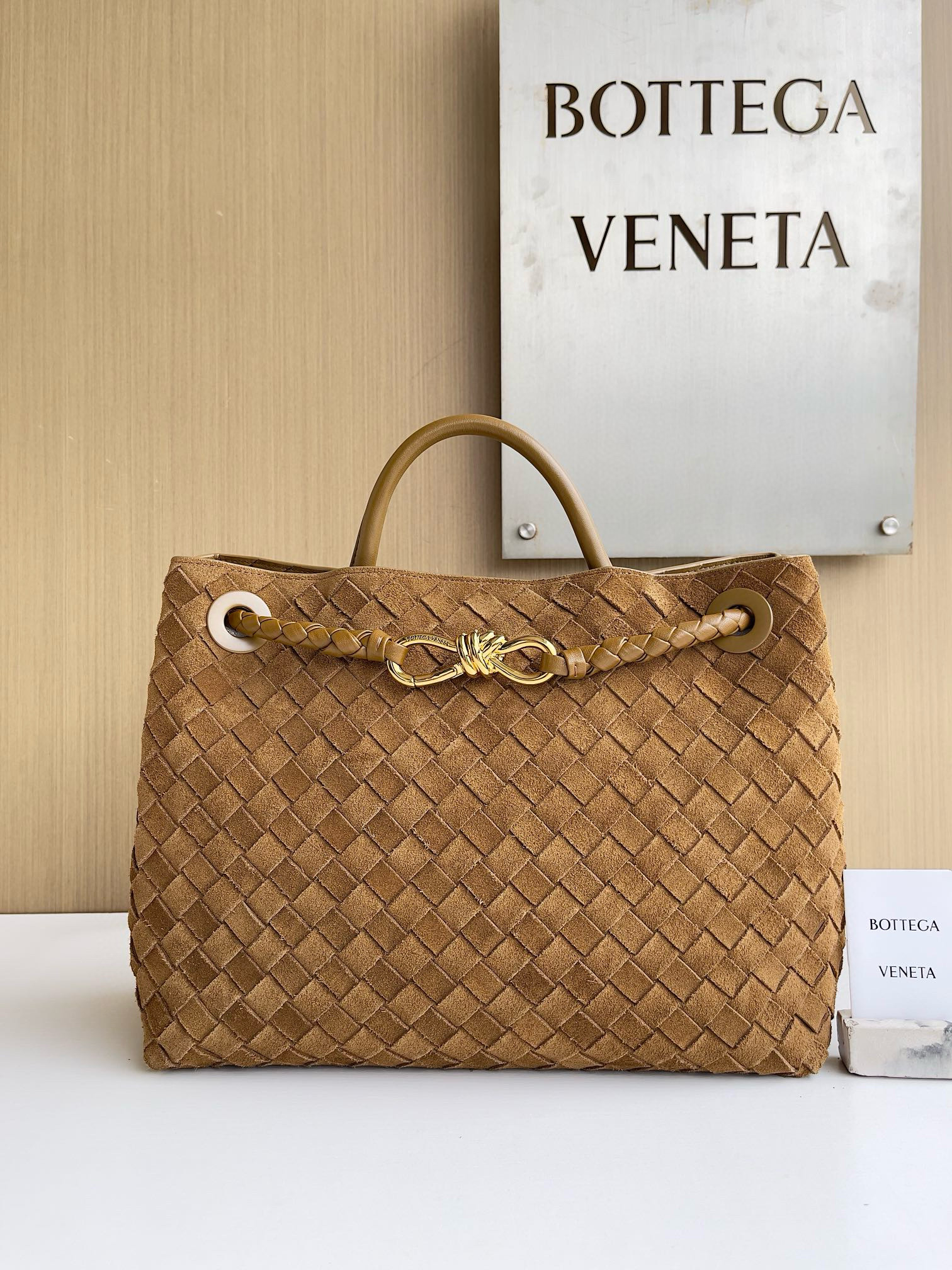 보테가 베네타 Bottega Veneta 743572 Andiamo 34cm