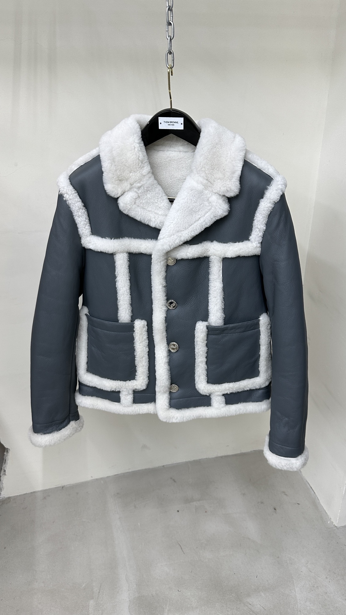 톰브라운 Thom Browne 레더자켓