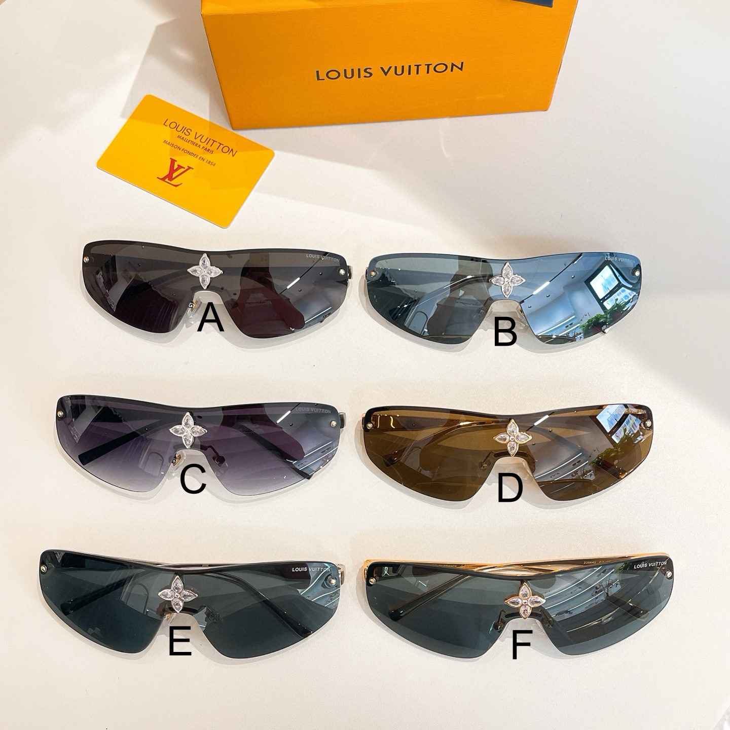 루이비통 Louis Vuitton Z2064 137口0-135