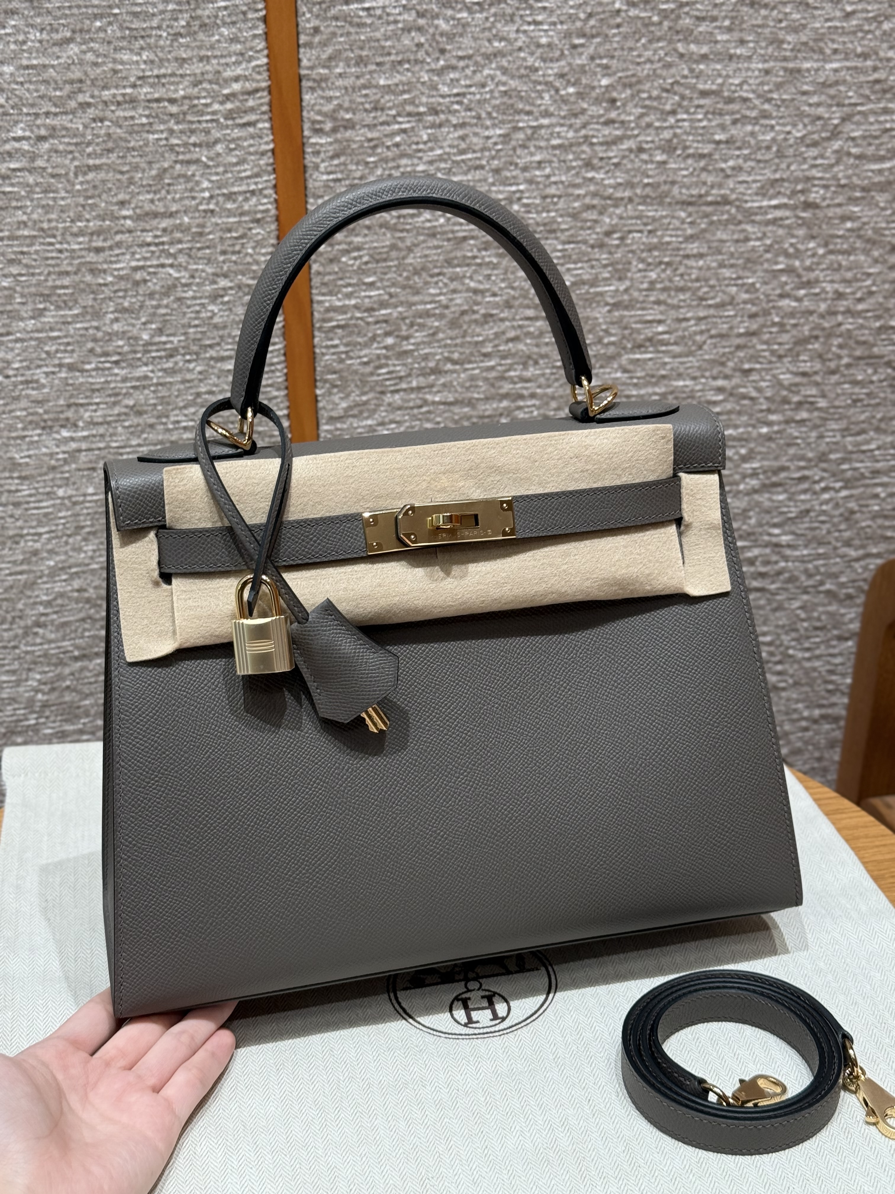 에르메스 Hermes Kelly 28cm Epsom 8F Etain/gold