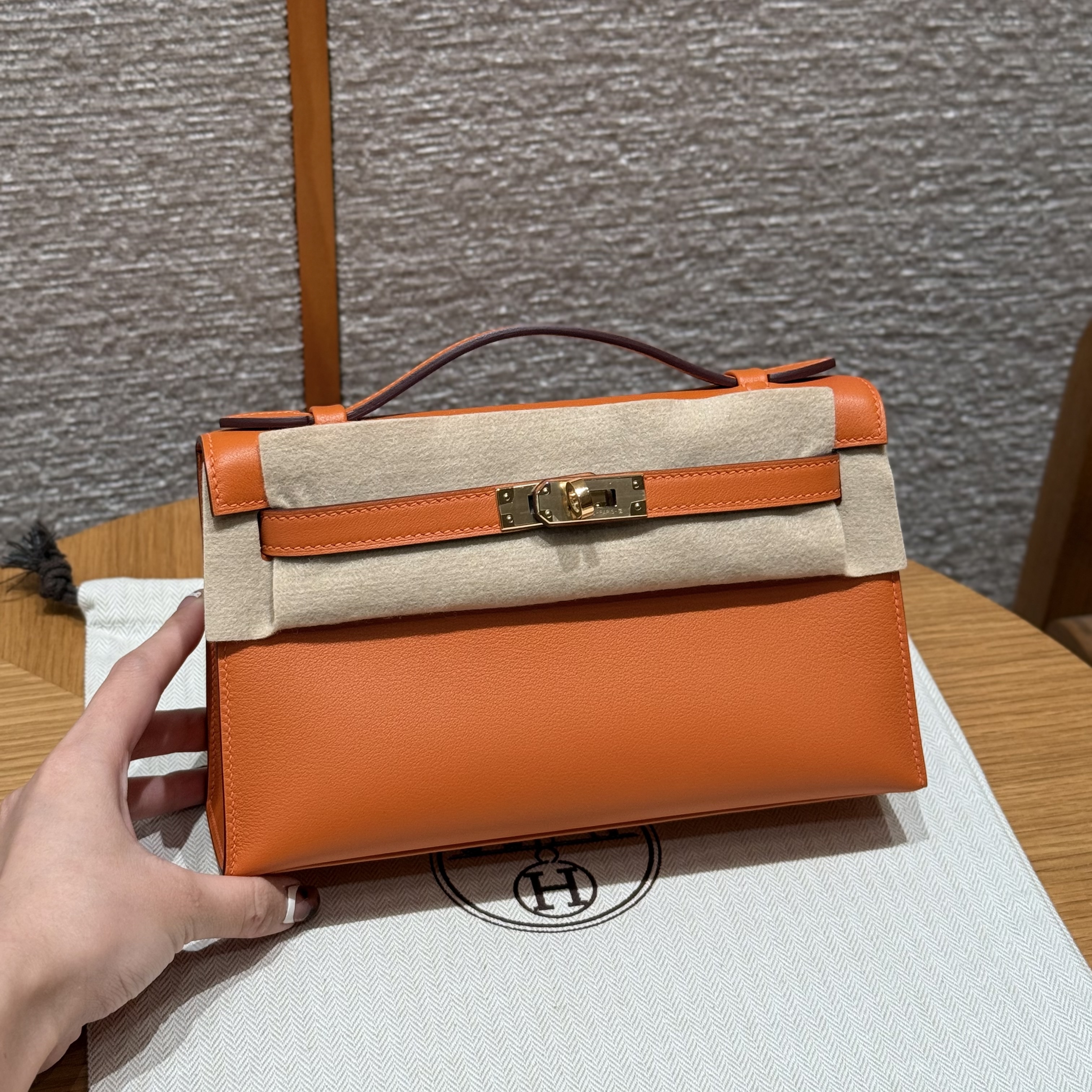 에르메스 Hermes Kelly Pochette 22cm Swift 93 Orange/gold