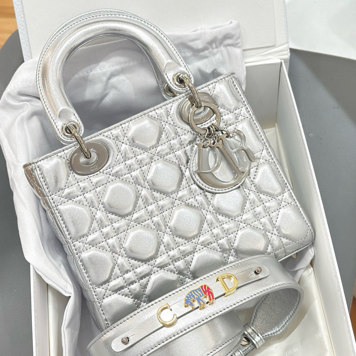 디올 Dior Small Lady Dior Bag silver 20cm
