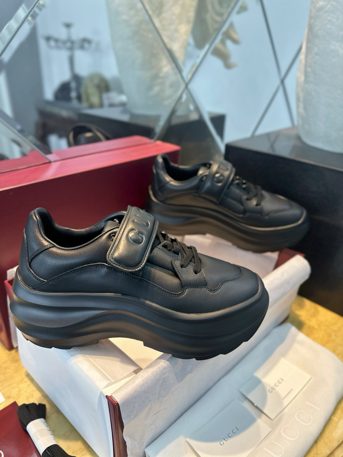 구찌 Gucci Wave 스니커즈 Black