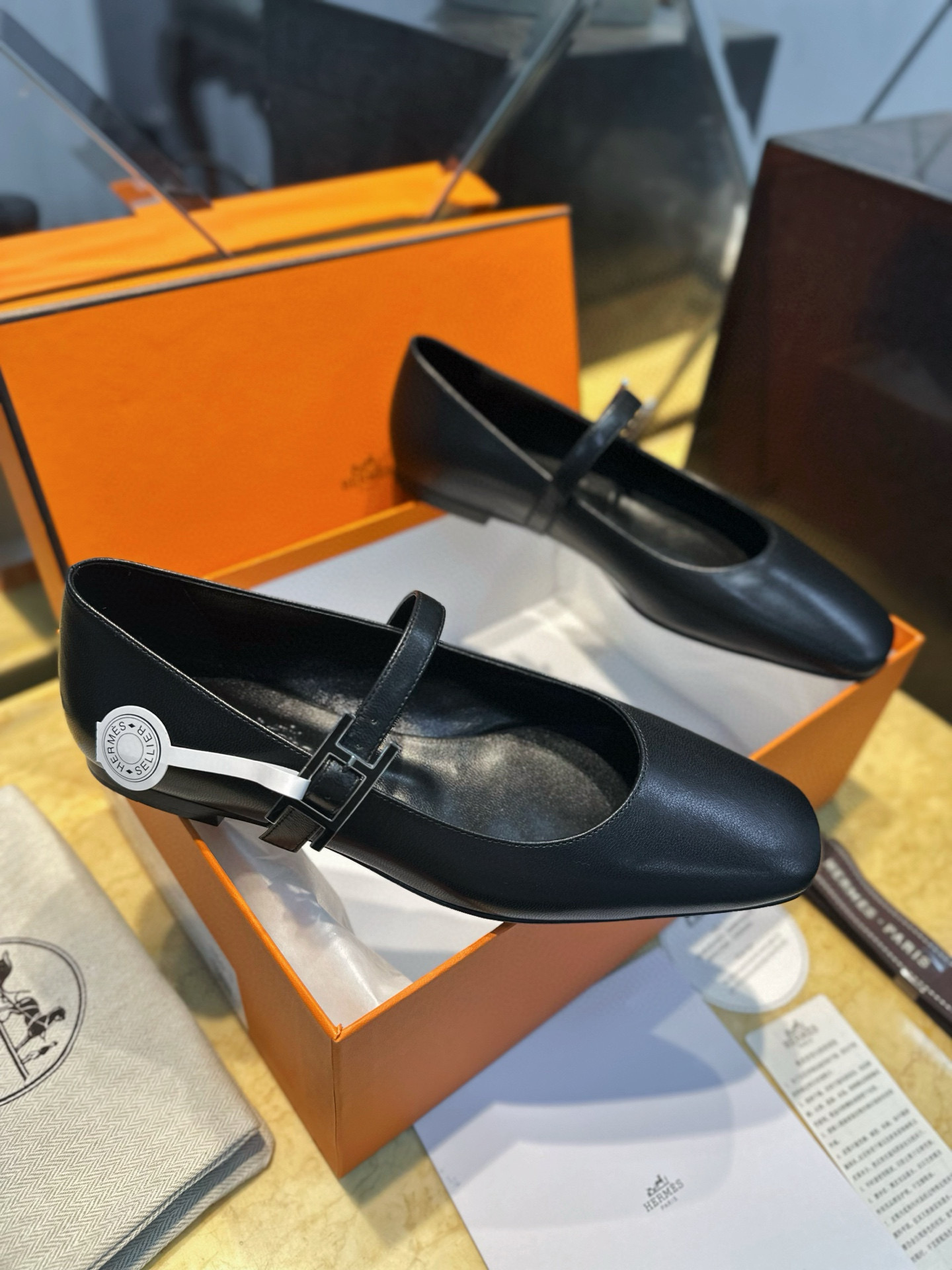 에르메스 Hermes Jane 플랫 Black