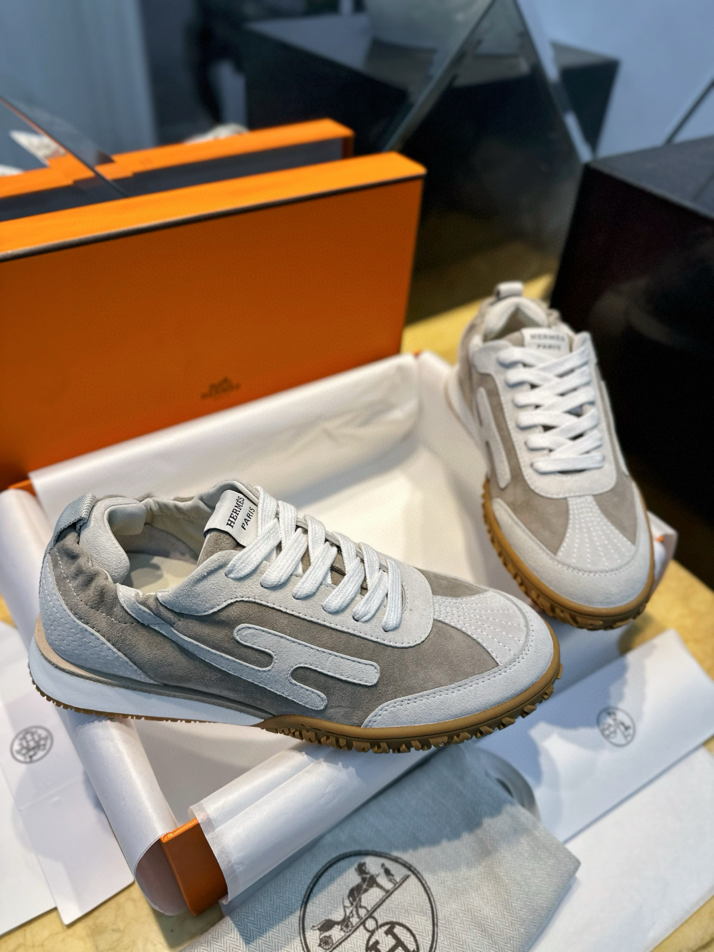 에르메스 Hermes Jet 스니커즈