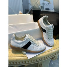 발렌시아가 Maison Margiela 스니커즈