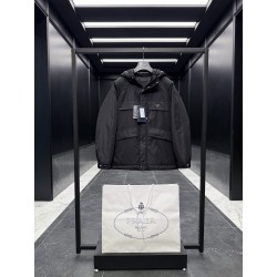 프라다 Prada 다운재킷 211。