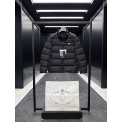 프라다 Prada 다운재킷 223。