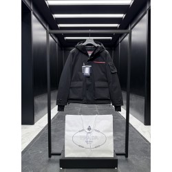 프라다 Prada 다운재킷 232。