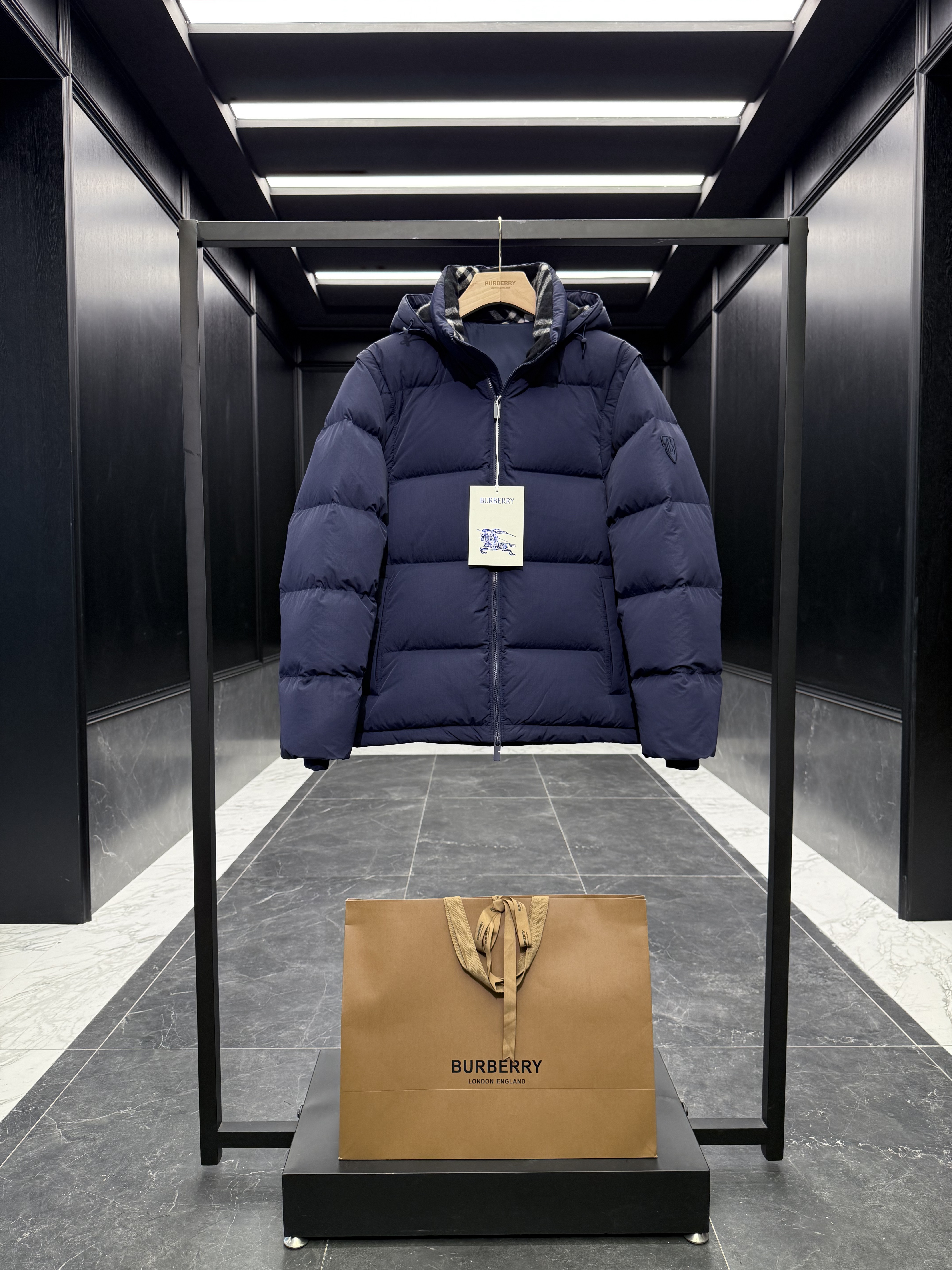 버버리 Burberry 다운재킷 230。