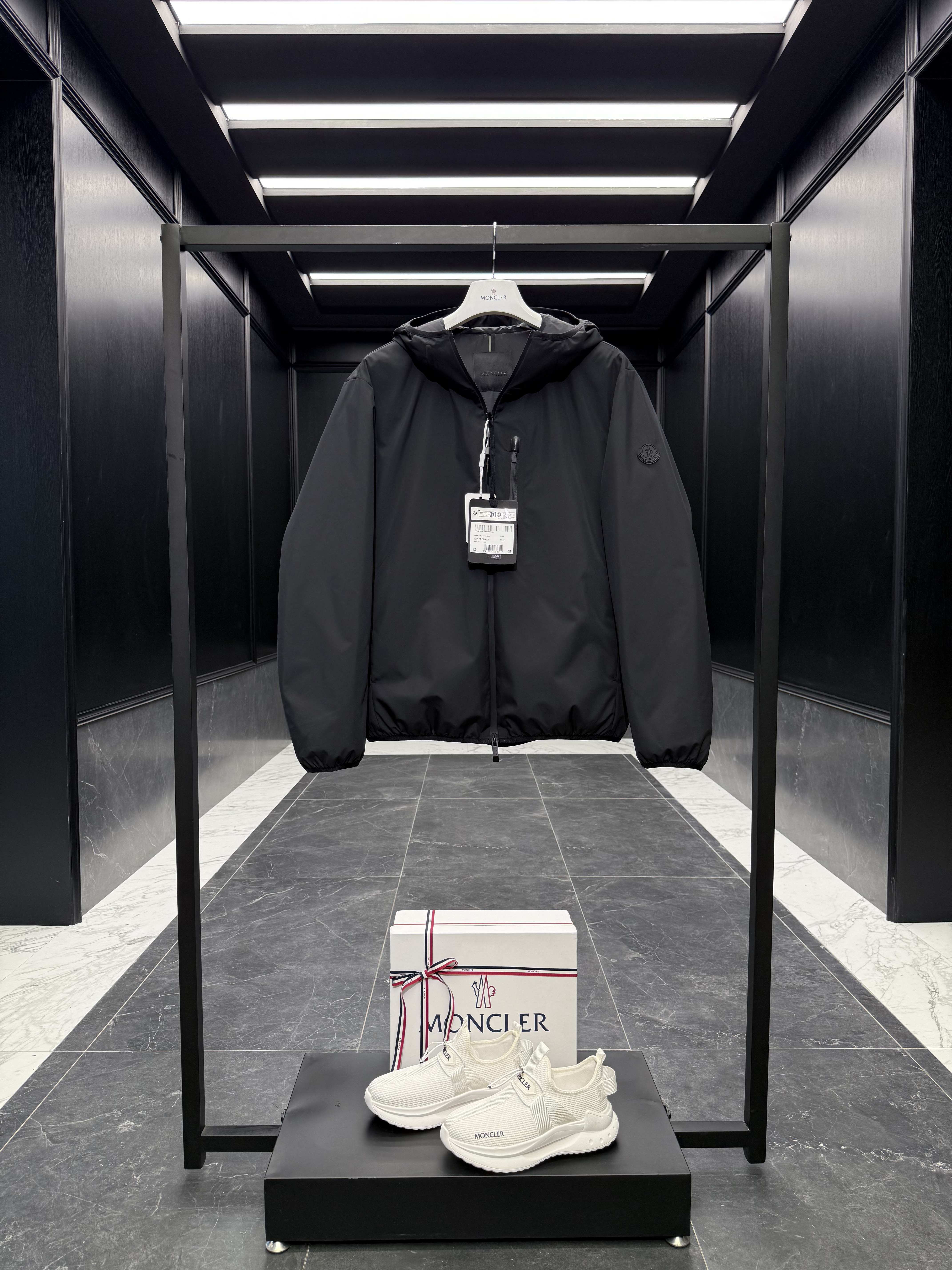 몽클레어 Moncler Lausfer 다운재킷。