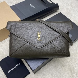 생로랑 Saint laurent/YSL 841702 Cassandre XXL Envelope Pouch On Chain in Lambskin Black 33CM