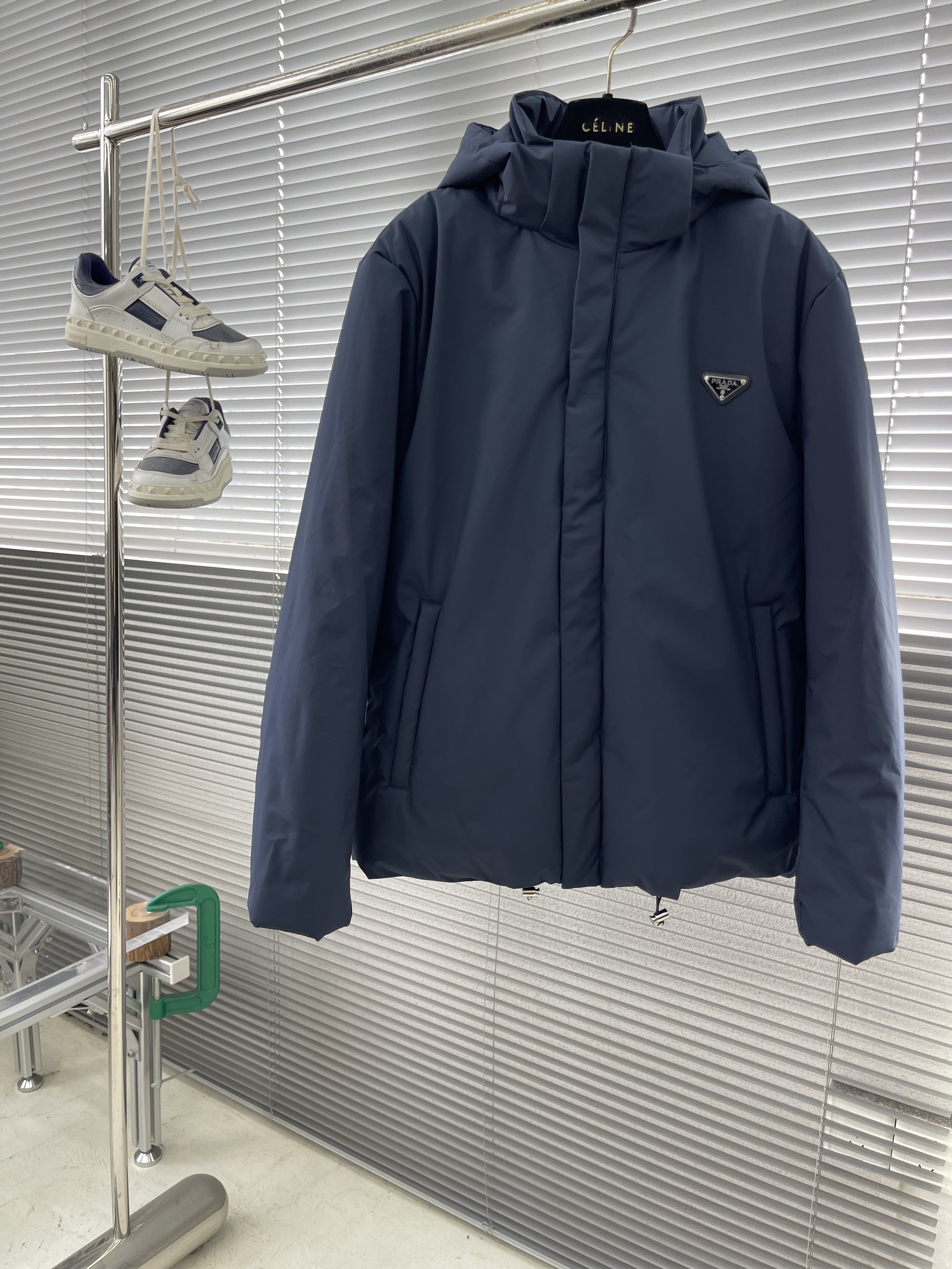 프라다 Prada 패딩。