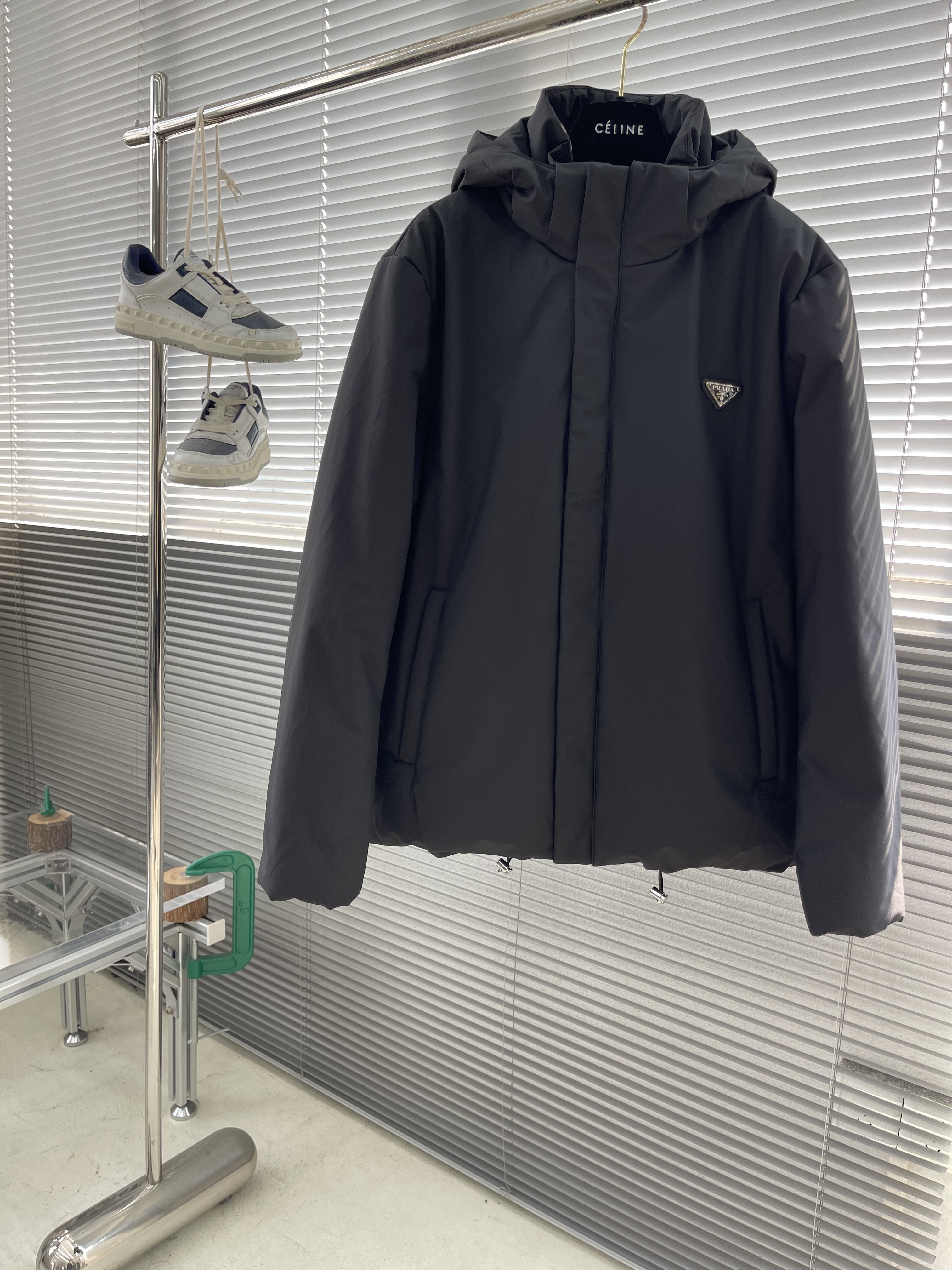 프라다 Prada 패딩。