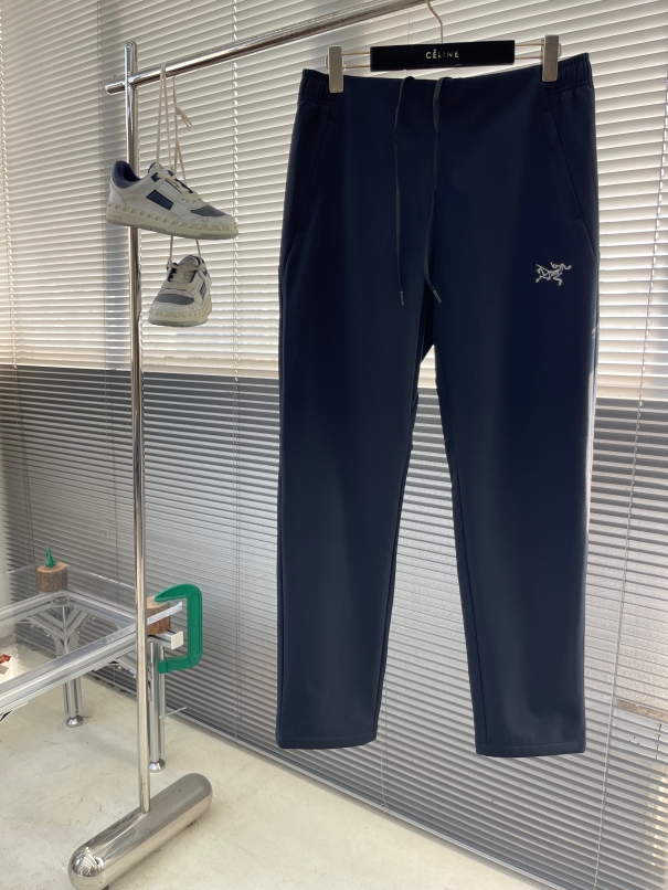 아크테릭스 ARC'TERYX 바지