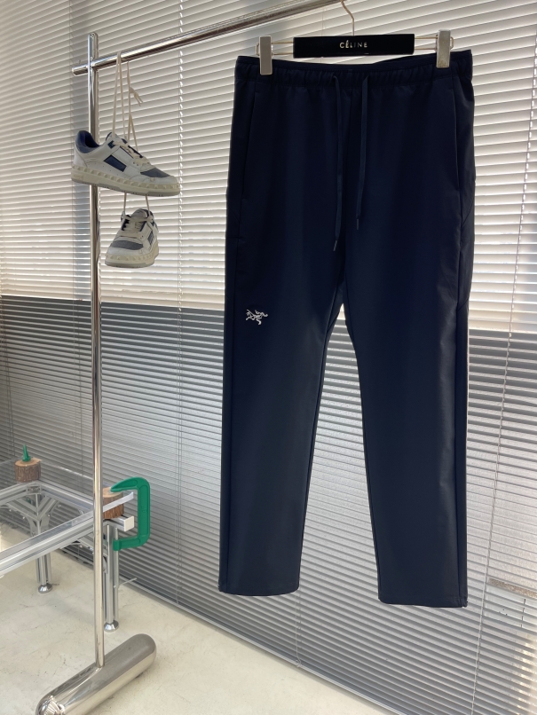 아크테릭스 ARC'TERYX 바지