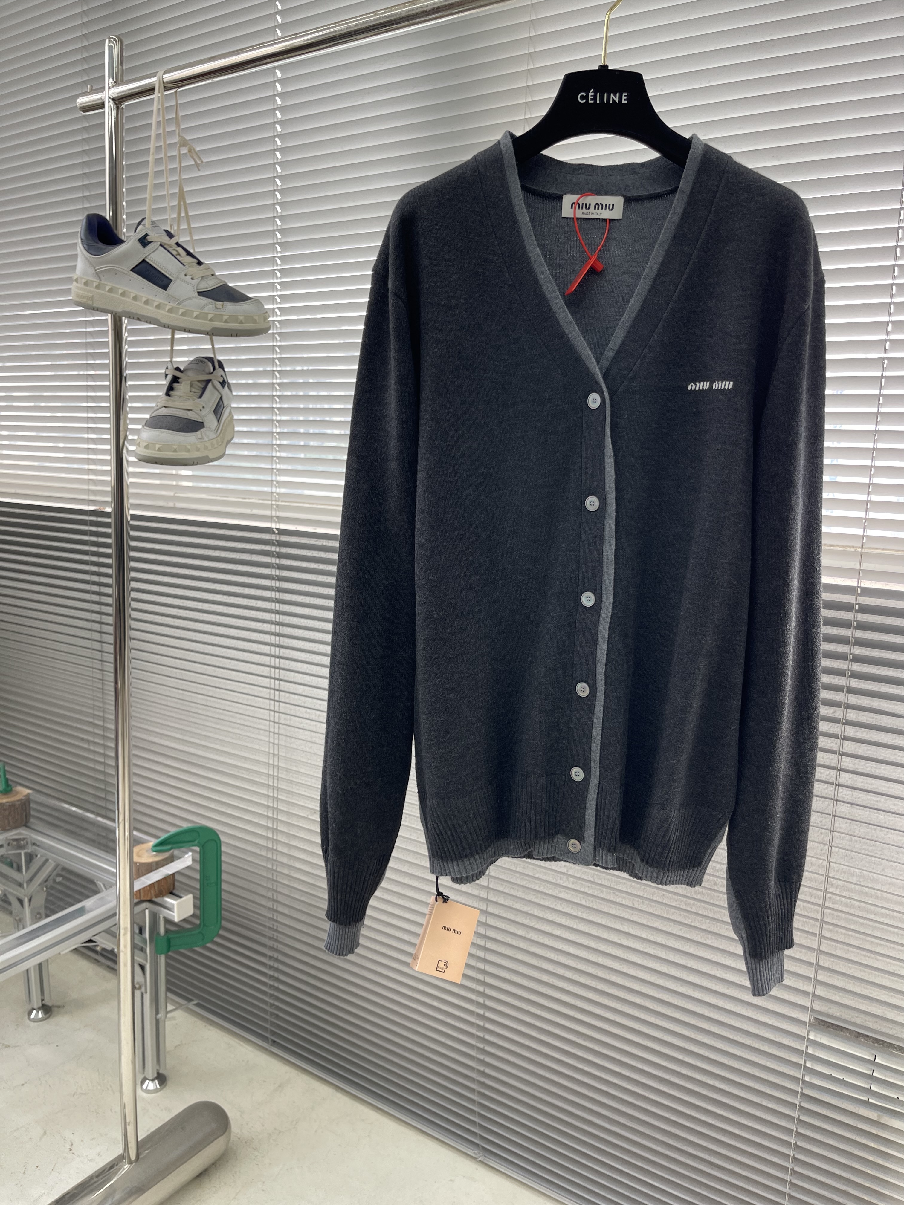 미우 미우 MIU MIU 가디건