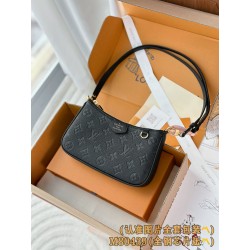 루이비통 Louis Vuitton M80439 Easy Pouch On Strap Monogram Empreinte Black 19cm