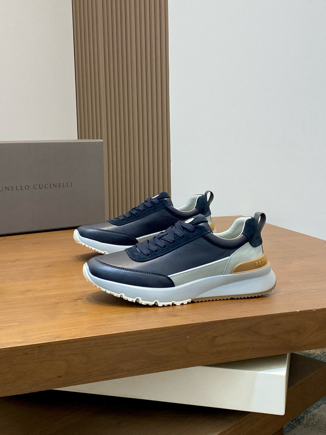 브루넬로 쿠치넬리 Brunello Cucinelli 스니커즈