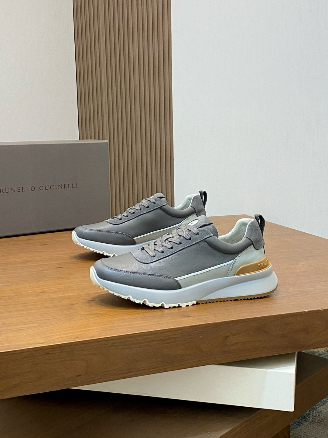 브루넬로 쿠치넬리 Brunello Cucinelli 스니커즈