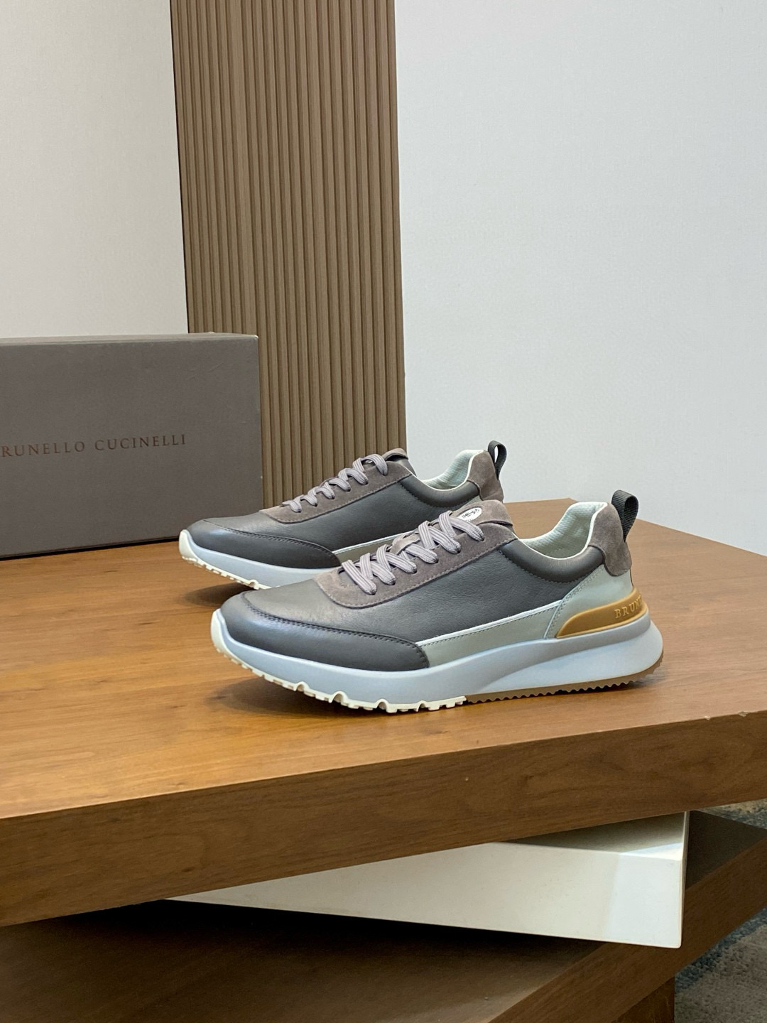 브루넬로 쿠치넬리 Brunello Cucinelli 스니커즈