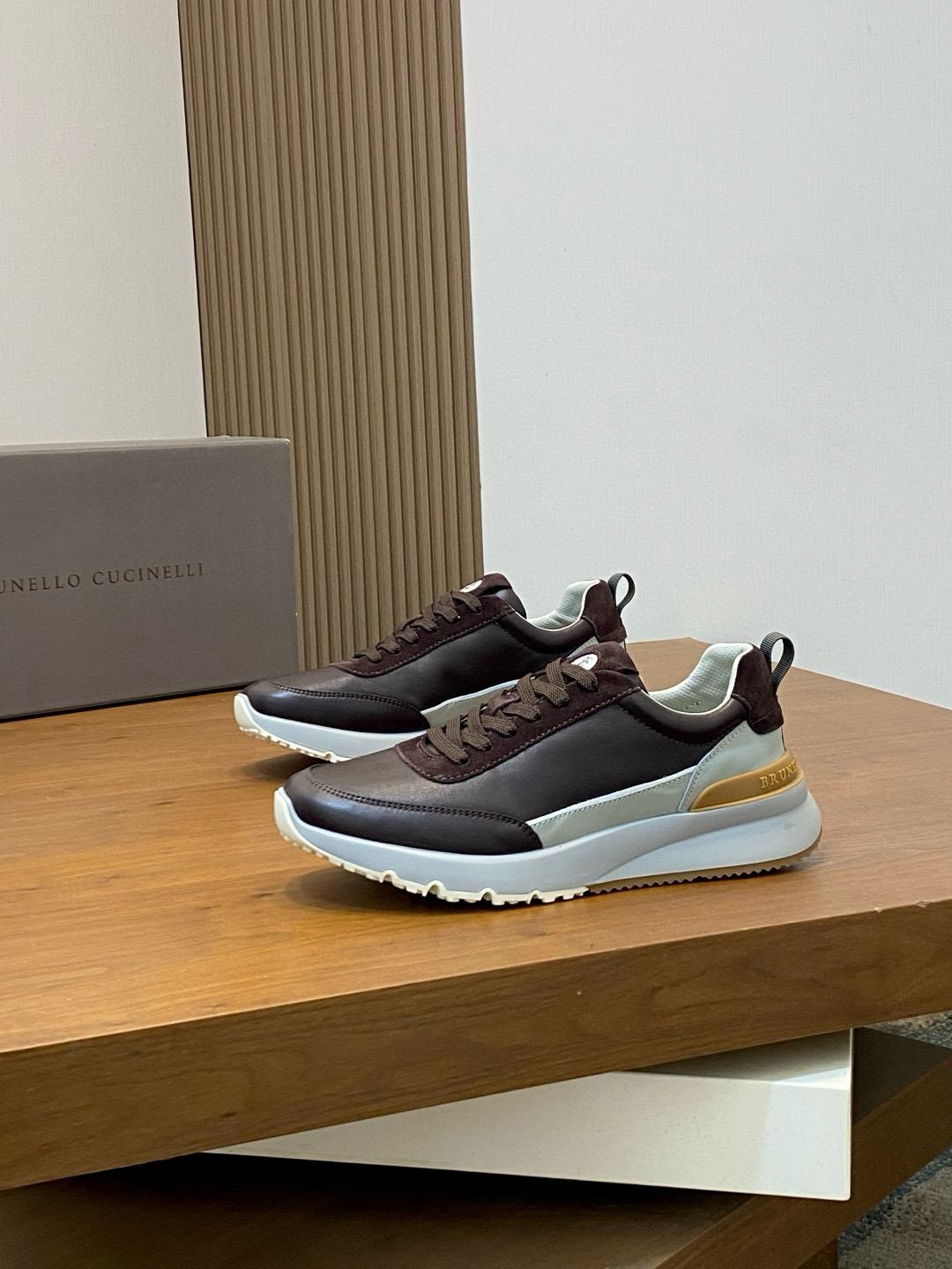 브루넬로 쿠치넬리 Brunello Cucinelli 스니커즈