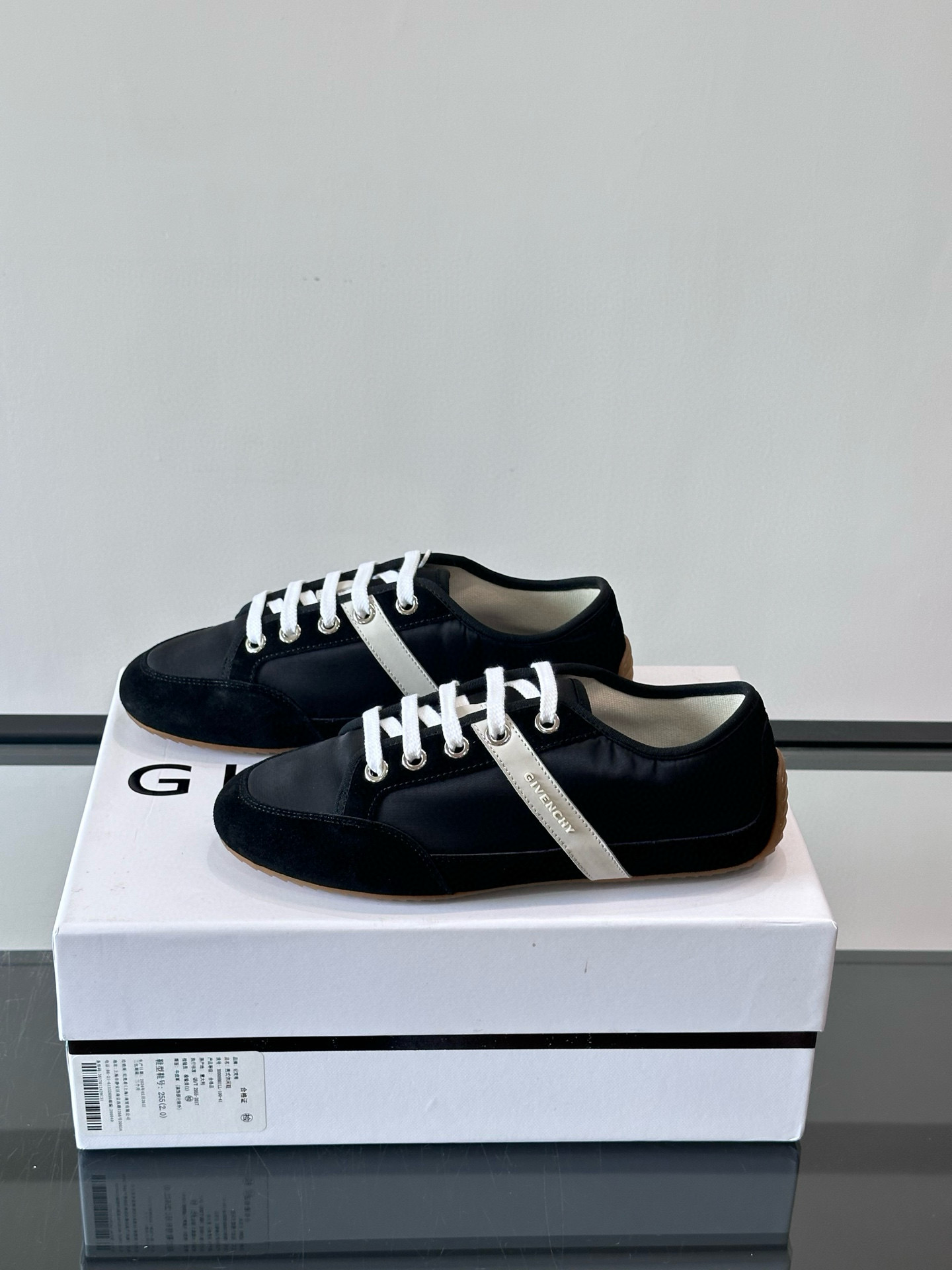 지방시 Givenchy Sarah Burton 스니커즈