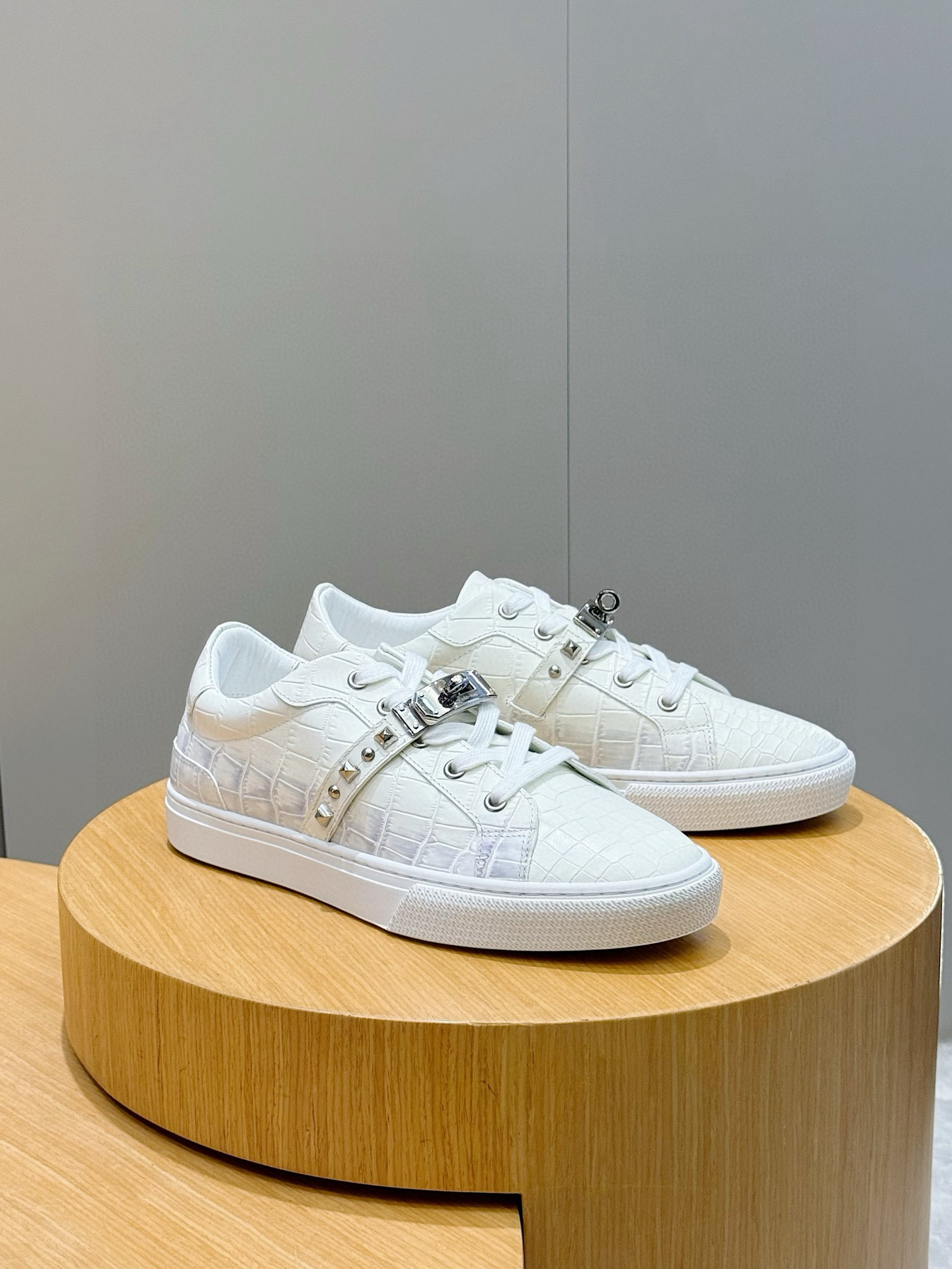 에르메스 Hermes Freesstyle 스니커즈