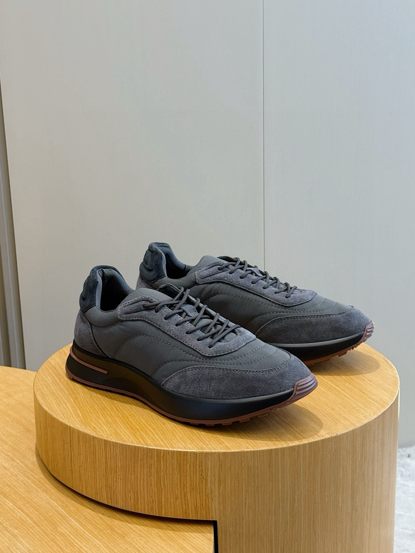 로로피아나 Loro Piana Week end Walk 스니커즈