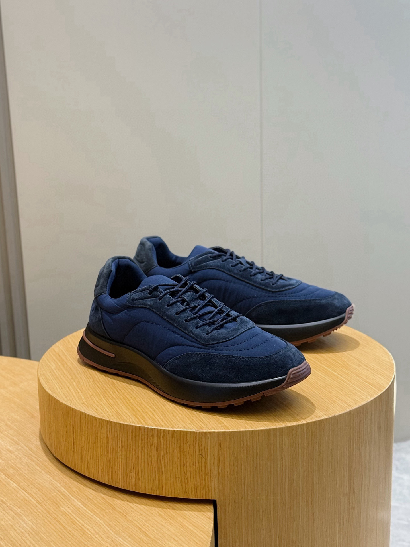 로로피아나 Loro Piana Week end Walk 스니커즈