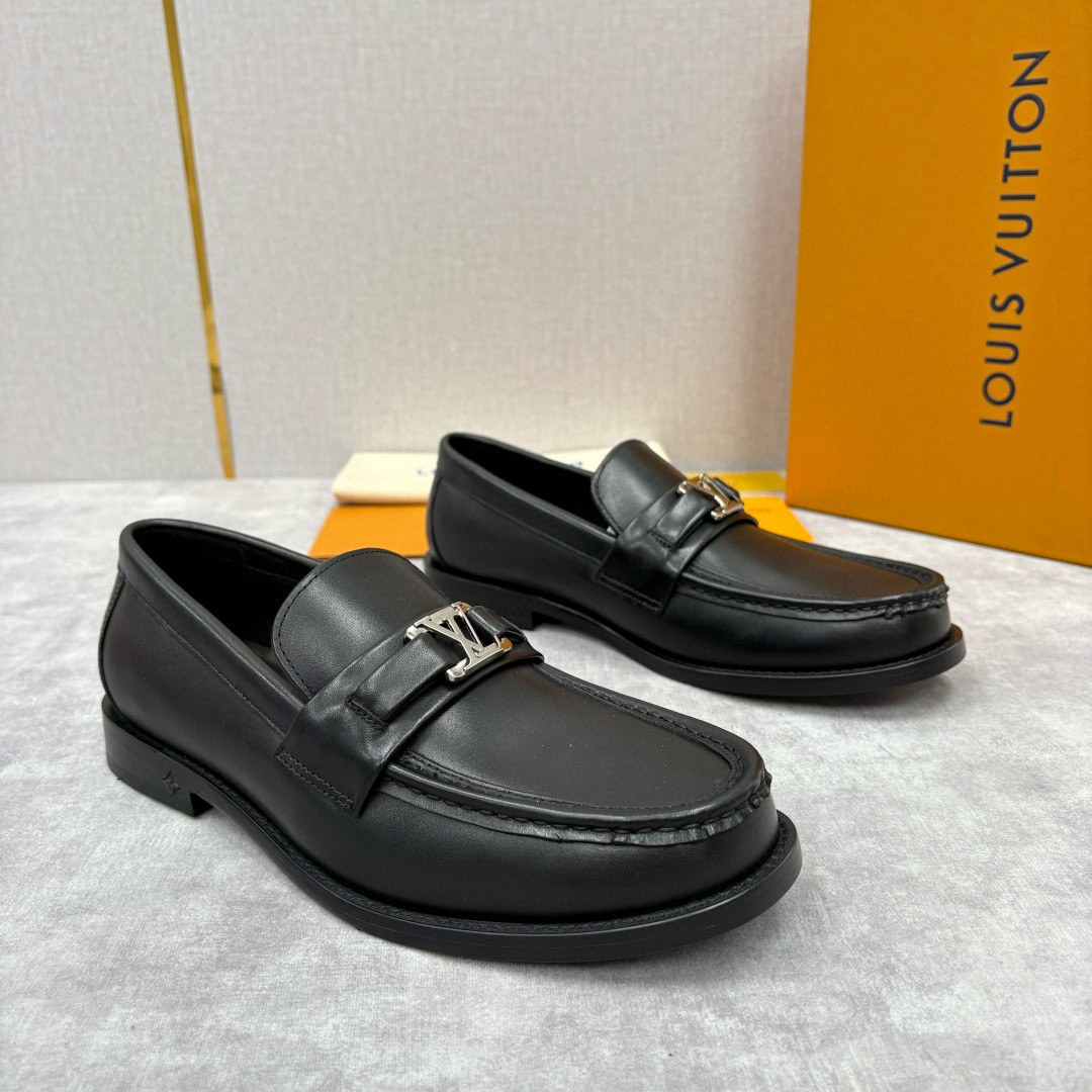 루이비통 Louis Vuitton 로퍼 슈즈