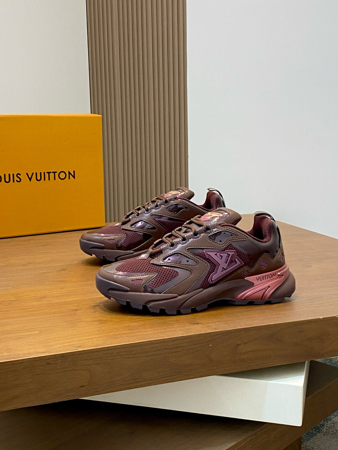 루이비통 Louis Vuitton Discovery 스니커즈