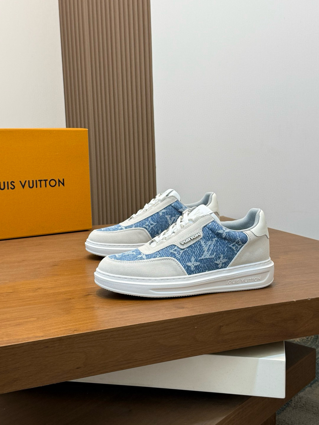 루이비통 Louis Vuitton Rivoli 스니커즈