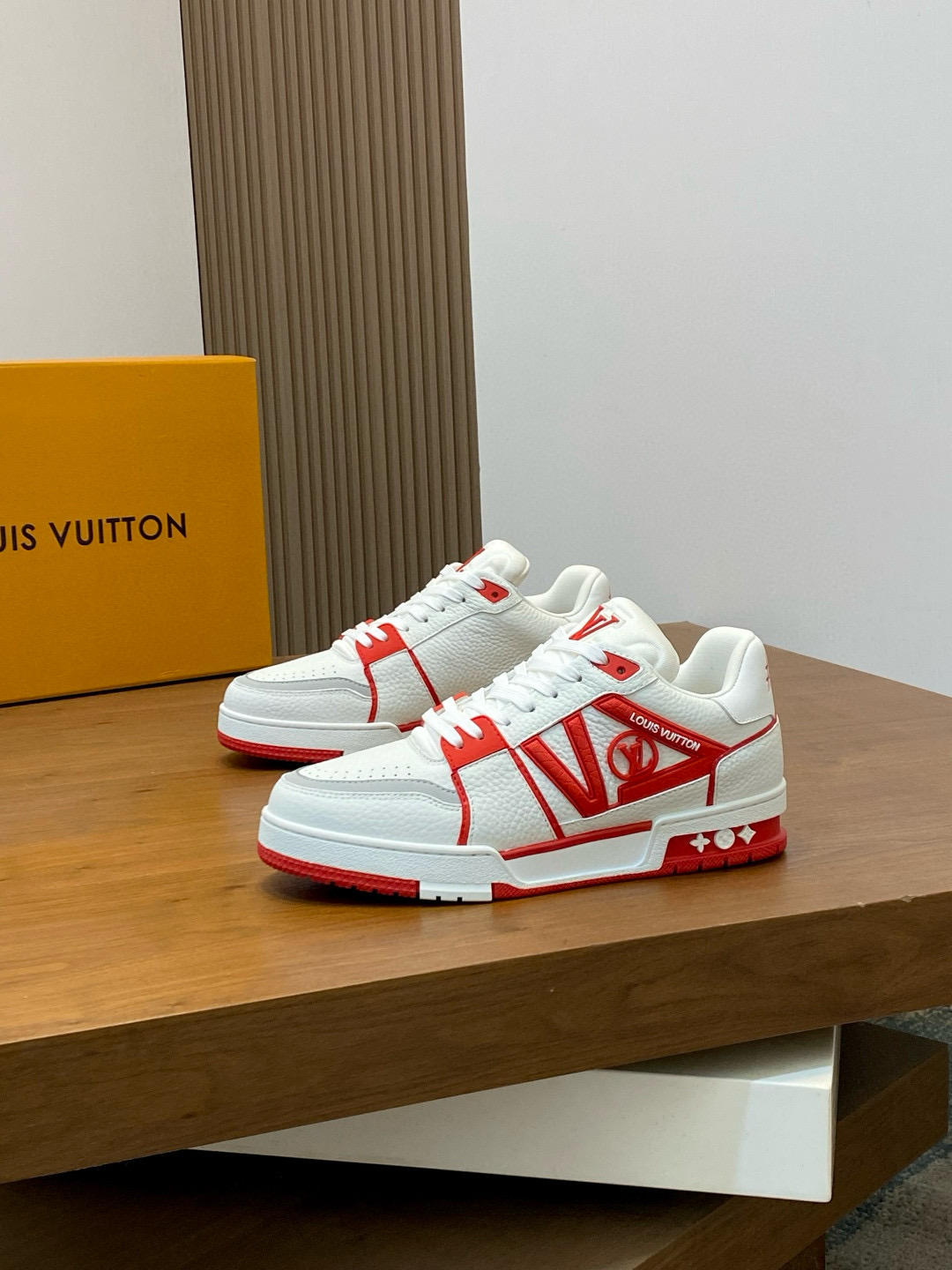 루이비통 Louis Vuitton Trainer 스니커즈