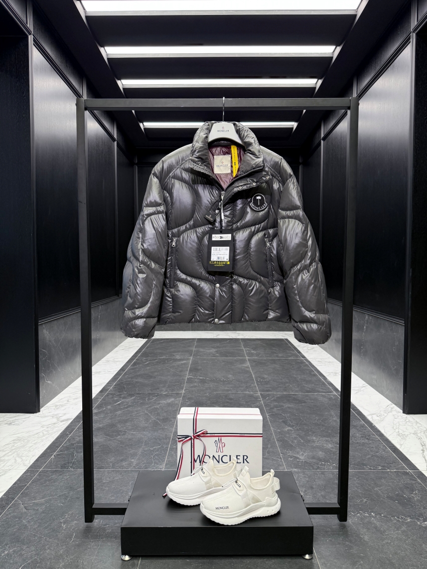 몽클레어 Moncler Haunani 다운재킷。