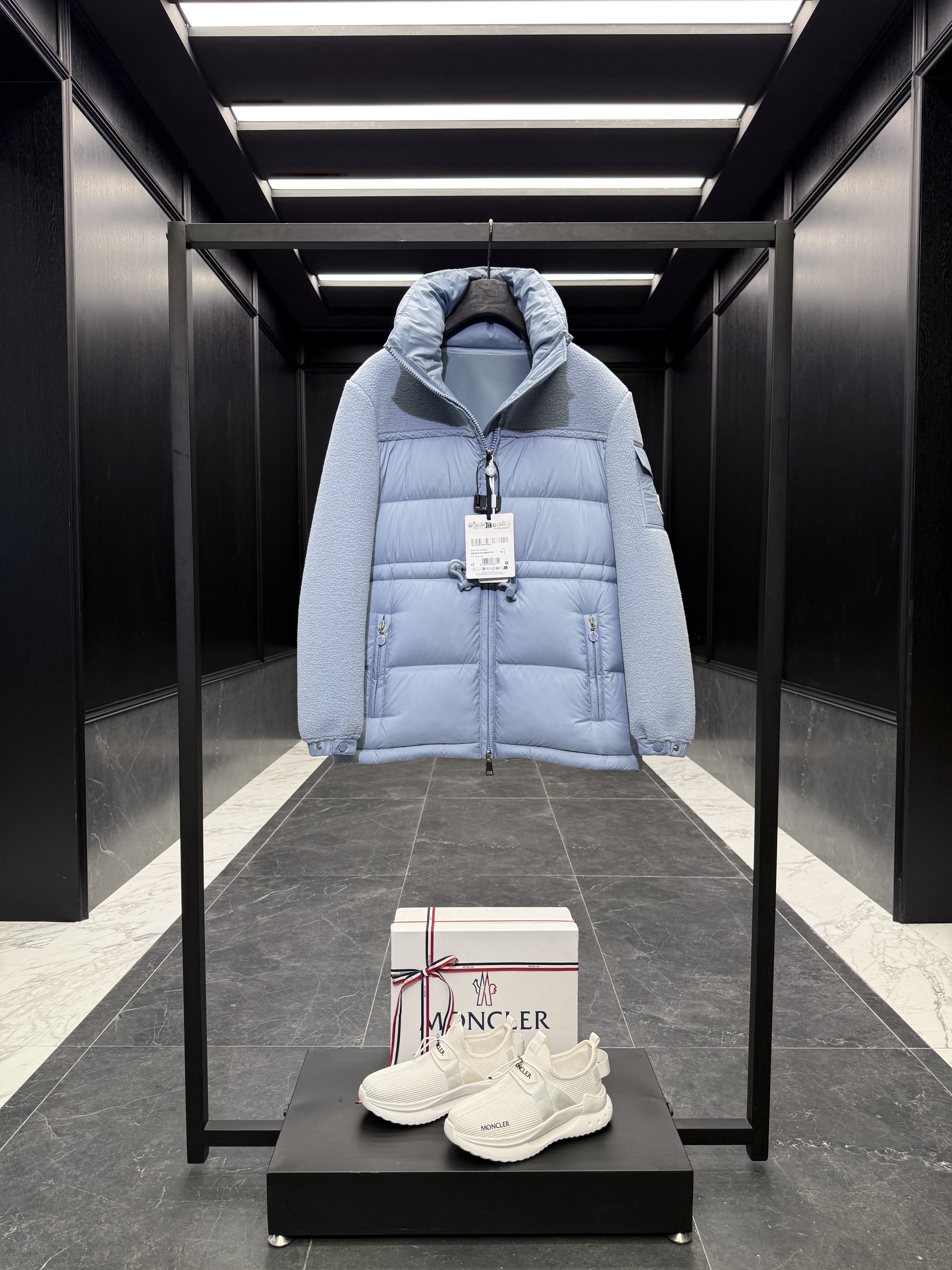 몽클레어 Moncler Escaut 다운재킷。