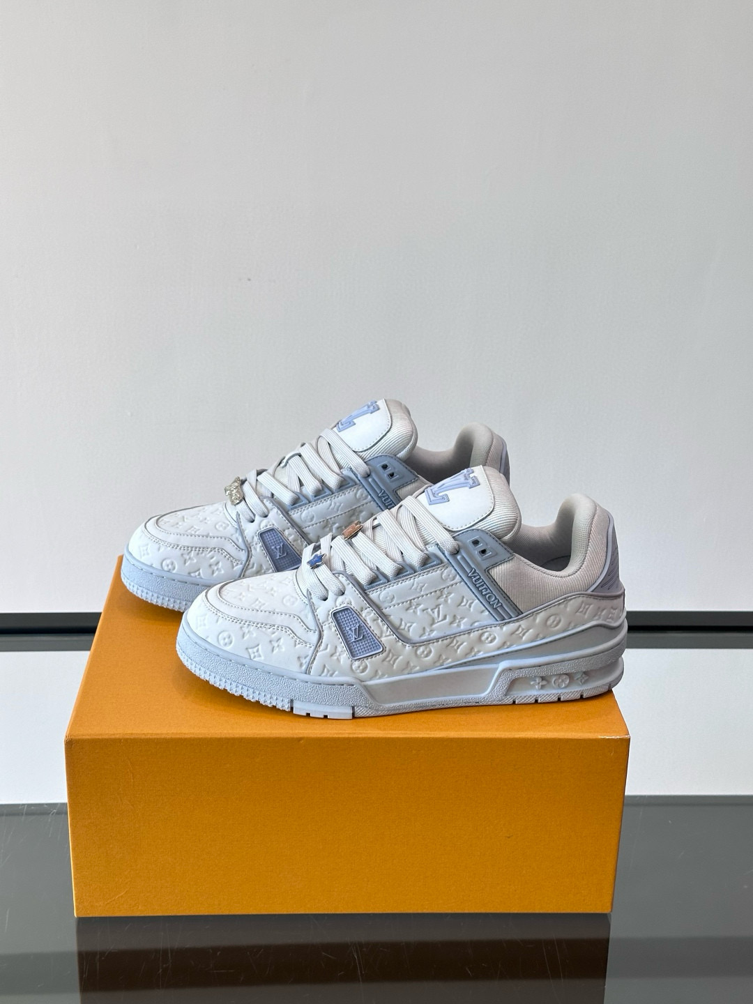 루이비통 Louis Vuitton Trainer 스니커즈