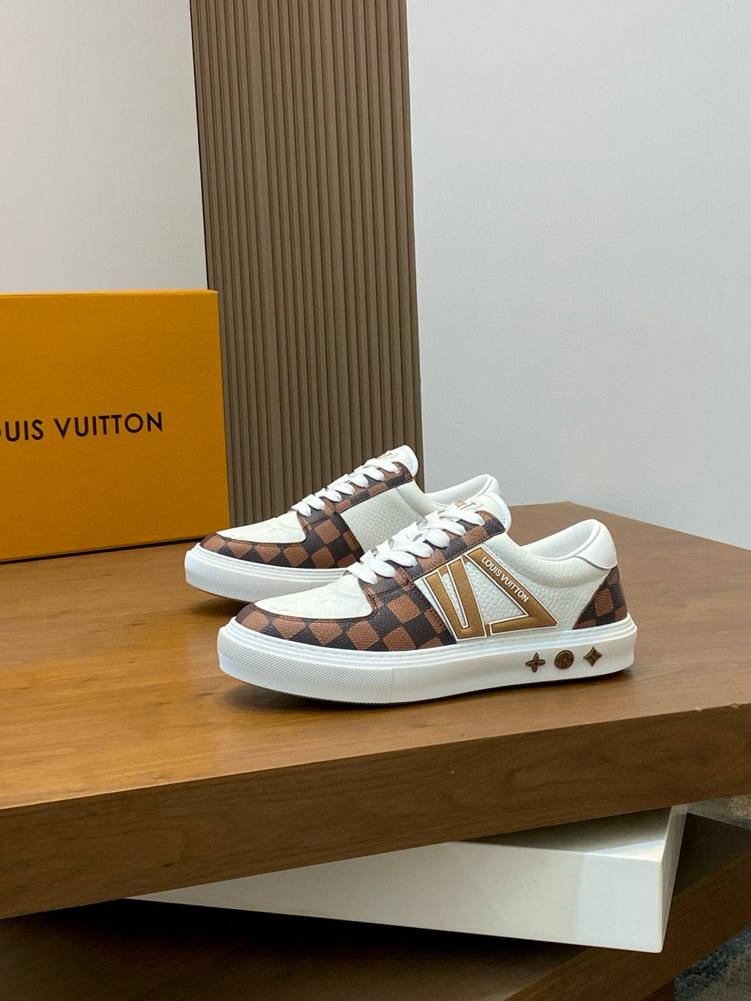 루이비통 Louis Vuitton 스니커즈