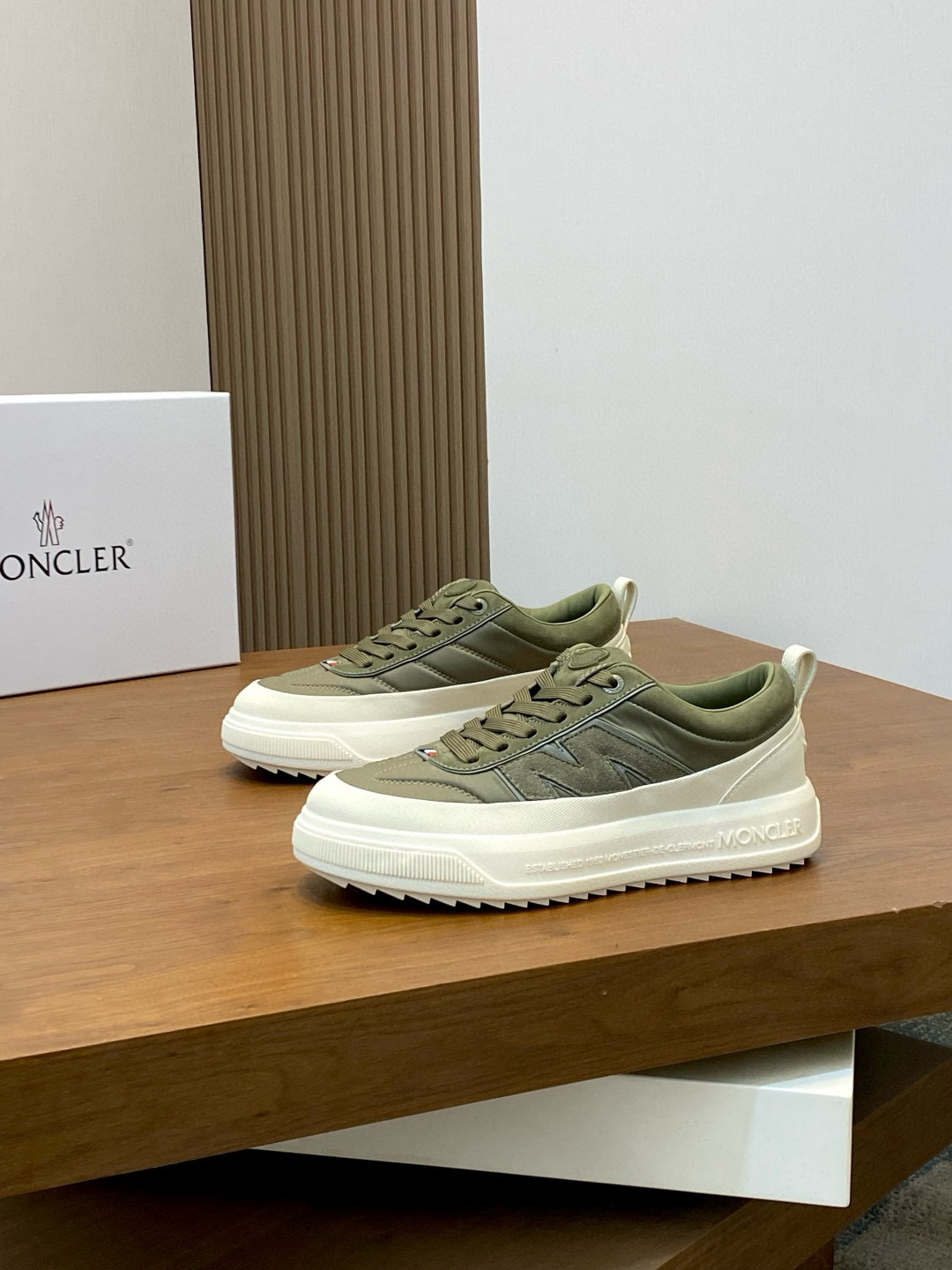 몽클레어 Moncler 스니커즈