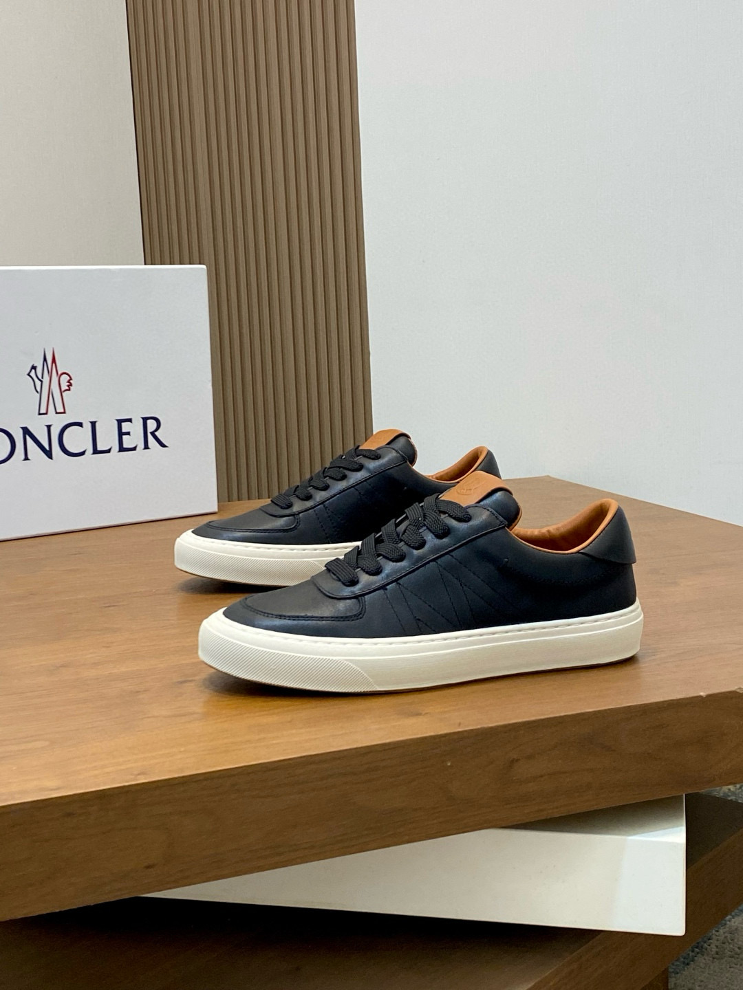 몽클레어 Moncler 스니커즈