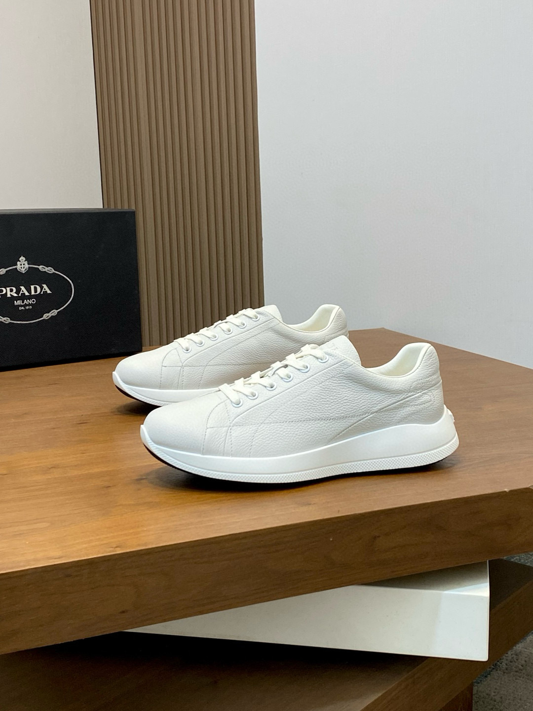 프라다 Prada 스니커즈