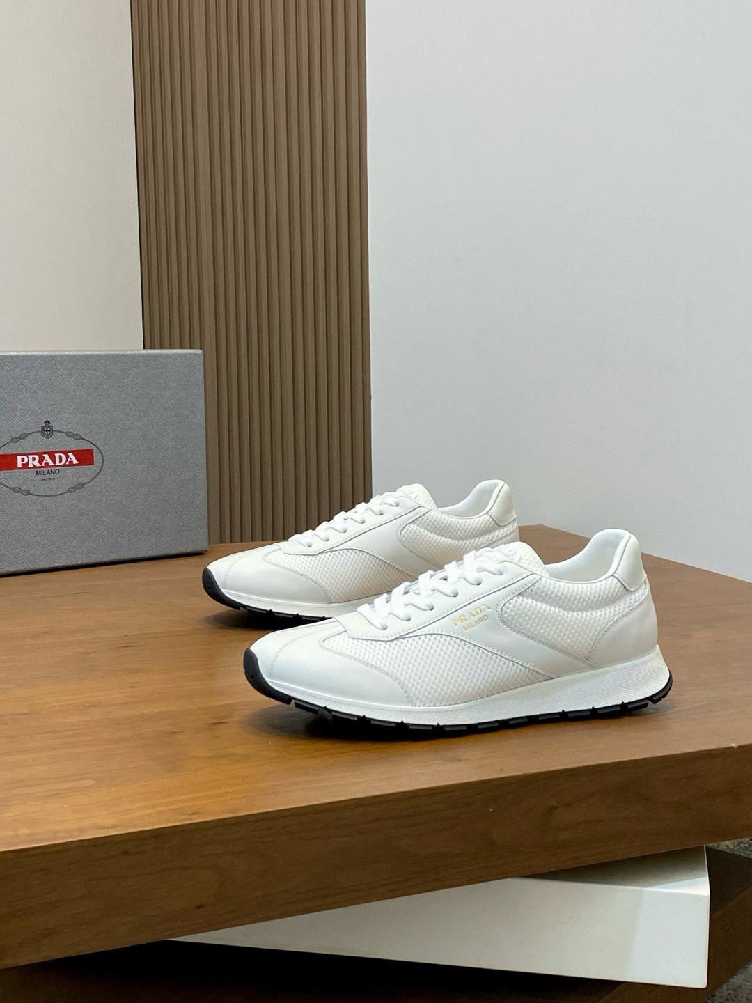 프라다 Prada 스니커즈