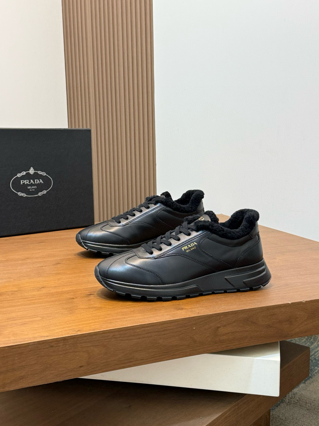 프라다 Prada 스니커즈