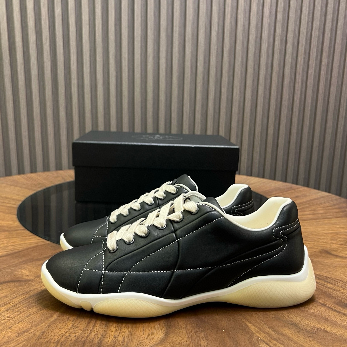 프라다 Prada 스니커즈