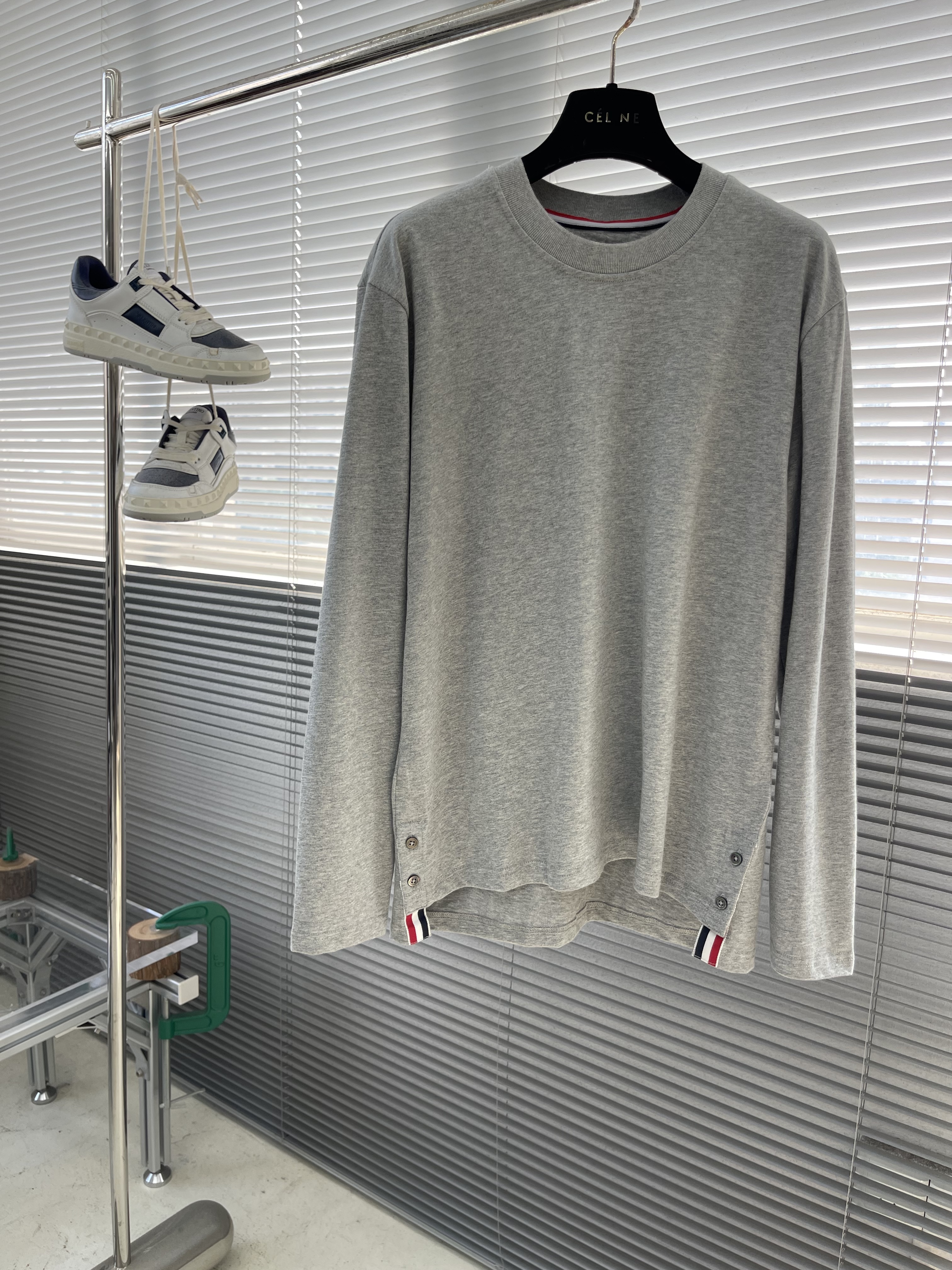 톰브라운 Thom Browne 긴팔 티셔츠